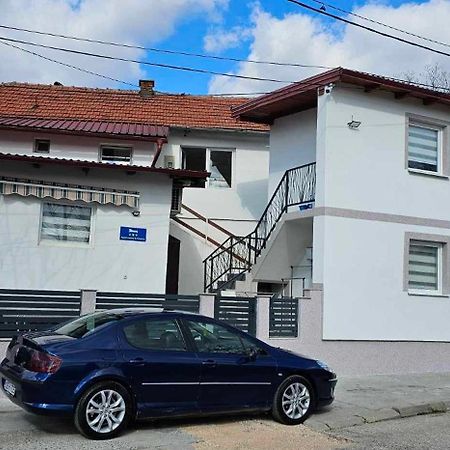 Apartmani Roki Тузла Екстер'єр фото