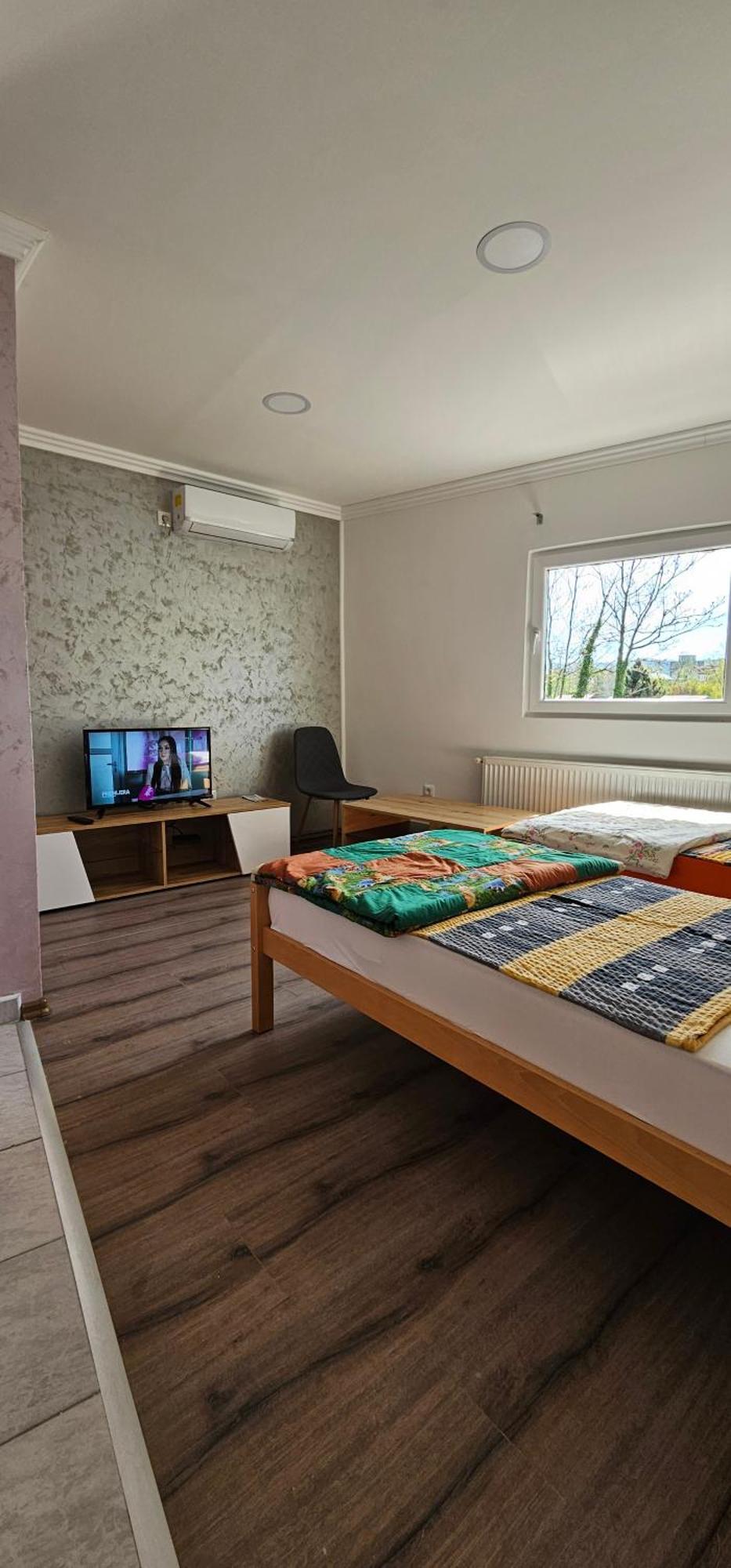 Apartmani Roki Тузла Екстер'єр фото