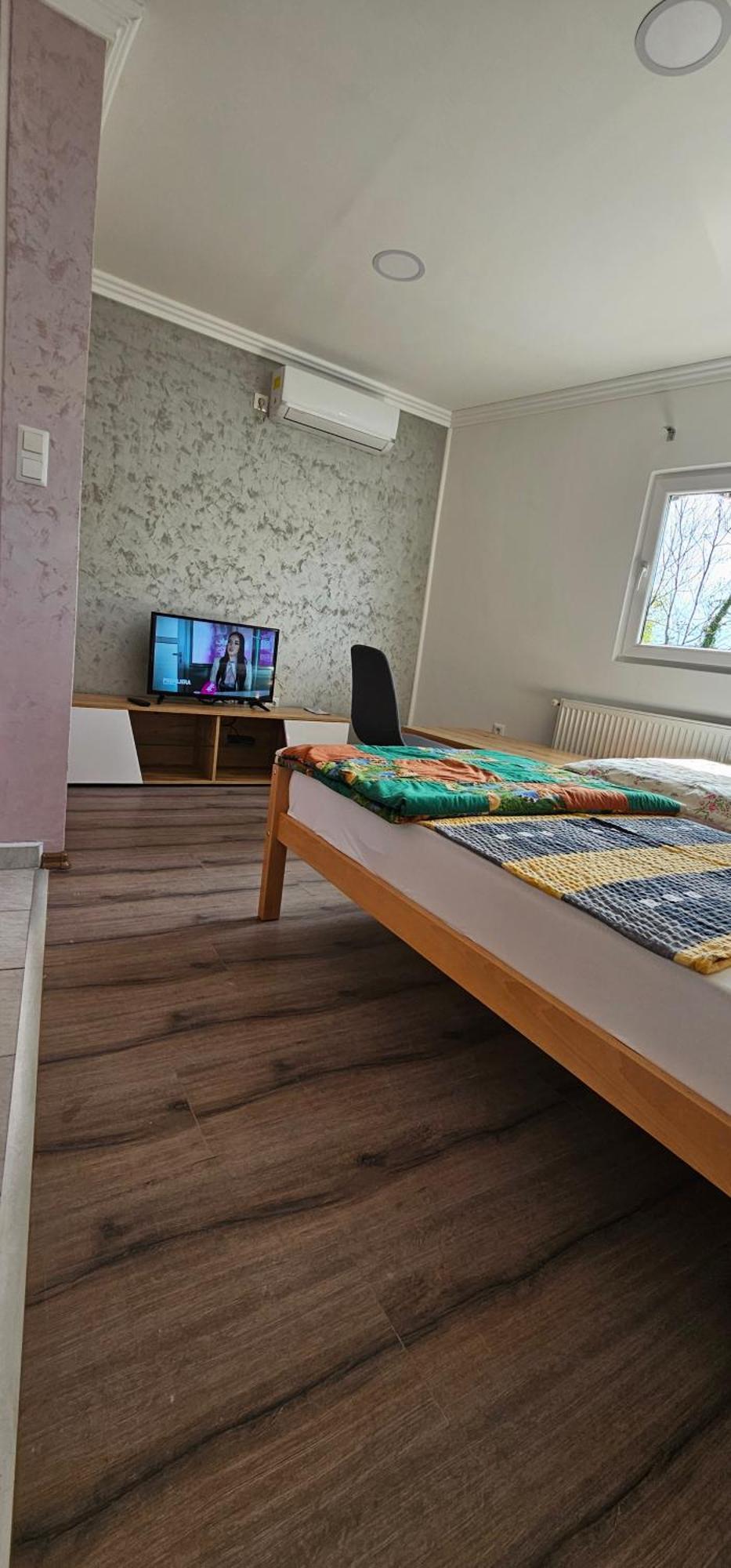 Apartmani Roki Тузла Екстер'єр фото